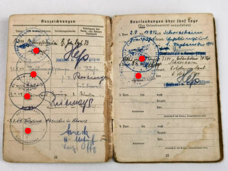 Soldbuch Heer, ausgestellt 17.2.43 bei Stamm .Kp. Gren. Ers. Btl ( mot) 118 als Grenadier