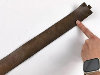 Koppelriemen für Parteiverbände, dunkelbraunes Leder, angetrocknet, Gesamtlänge 94cm