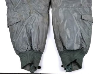 U.S. Air Force Trousers, Flying Intermediate Type A-IID. Size 40, unused, leicht angeschmutzt