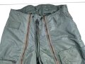 U.S. Air Force Trousers, Flying Intermediate Type A-IID. Size 40 ?, unused, leicht angeschmutzt, kein Label