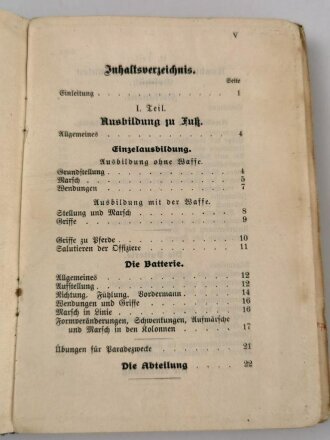 D.V. 61 "Exerzier-Reglement für die Feldartillerie" datiert 1907, 248 Seiten, DIN A6, stark gebraucht 