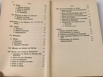 "Taktisches Handbuch für den Truppenführer und seine Gehilfen" 339 Seiten, datiert 1940, DIN A5