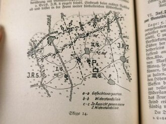 "Taktisches Handbuch für den Truppenführer und seine Gehilfen" 339 Seiten, datiert 1940, DIN A5