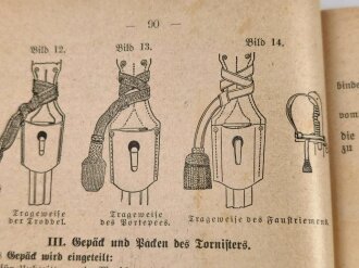 "Der Dienstunterricht im Heere, Ausgabe für den Gewehr und M.G.- Schützen" datiert 1935, 333 Seiten