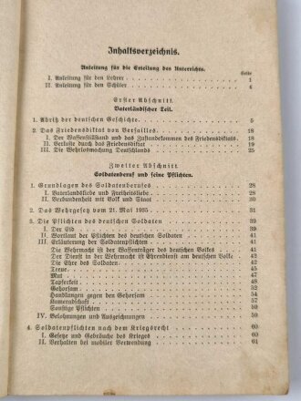 "Der Dienstunterricht im Heere, Ausgabe für den Gewehr und M.G.- Schützen" datiert 1935, 333 Seiten