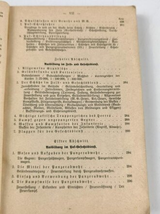 "Der Dienstunterricht im Heere, Ausgabe für den Panzerabwehrschützen" datiert 1940, 378 Seiten