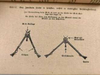 "Beschreibung, Handhabung und Bedienung des M.G. 34 als leichtes M.G., schweres M.G. und in der Fliegerabwehr mit Anhang für M.G. 34 und 42" datiert 1943, 256 Seiten, DIN A6