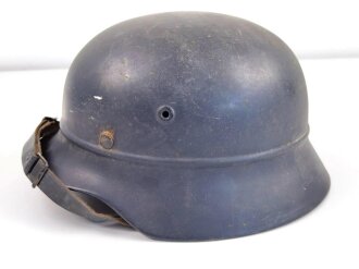 Stahlhelm Luftschutz. Originallack, das Abzeichen entfernt, Innenfutter aus Ersatzmaterial. Quist, Glockengrösse 64