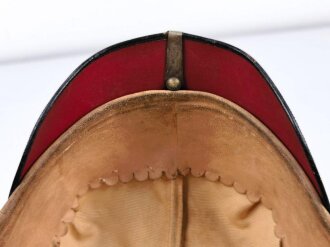 Bayern, Pickelhaube für einen einjährig Freiwilligen in einem Chevauleger Regiment.  Guter Gesamtzustand, gleichmäßig angelaufenes Stück