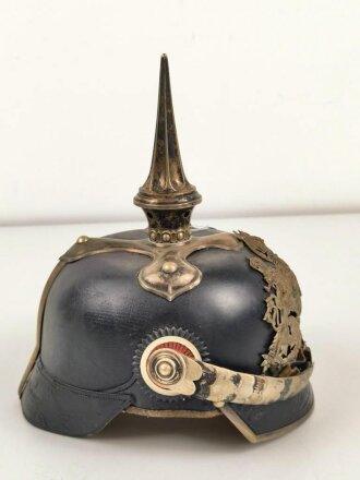 Bayern, Pickelhaube für einen einjährig Freiwilligen in einem Chevauleger Regiment.  Guter Gesamtzustand, gleichmäßig angelaufenes Stück