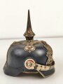 Bayern, Pickelhaube für einen einjährig Freiwilligen in einem Chevauleger Regiment.  Guter Gesamtzustand, gleichmäßig angelaufenes Stück