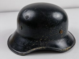 Stahlhelm Luftschutz, schwarzer Lack, vermutlich alt überlackiert , einteilige Ausführung, Größe 55