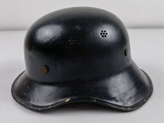 Stahlhelm Luftschutz, schwarzer Lack, vermutlich alt überlackiert , einteilige Ausführung