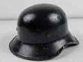 Stahlhelm Luftschutz, schwarzer Lack, vermutlich alt überlackiert , einteilige Ausführung, Größe 55