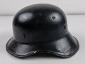 Stahlhelm Luftschutz, schwarzer Lack, vermutlich alt überlackiert , einteilige Ausführung, Größe 55