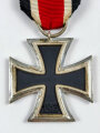 Eisernes Kreuz 2. Klasse 1939 am Band, sehr guter Zustand, Hakenkreuz mit voller Schwärzung