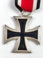 Eisernes Kreuz 2. Klasse 1939 am Band, Schinkel Ausführung des Hersteller Wilhelm Deumer, Lüdenscheid, Zargen fast vollständig Frostig, Hakenkreuz mit voller Schwärzung