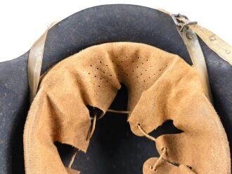 Luftschutz Stahlhelm. In allen Teilen Original, ungereinigtes Stück, hatte nie ein Abzeichen