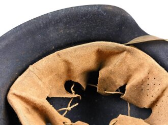 Luftschutz Stahlhelm. In allen Teilen Original, ungereinigtes Stück, hatte nie ein Abzeichen