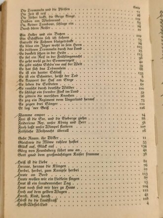 "Uns geht die Sonne nicht unter -Lieder der Hitler Jugend", 250 Seiten, datiert 1934, innenliegend Liederblatt der Hitlerjugend Nr. 6