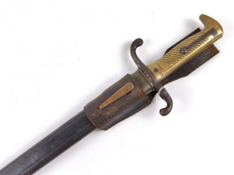 Preussen, Seitengewehr 71, Kammerstück von 1874 in gutem Zustand. Nicht ganz richtiger, aber passender Koppelschuh ( dieser ist eher für ein Eigentumstück)