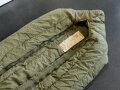 U.S. Army 1976 dated Sleeping bag, mountain , M 194, size large. Zipper defect, otherwise good