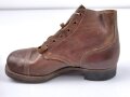 U.S. Army 1951 ? dated Pair of service shoes. Unused, size 7 1/2