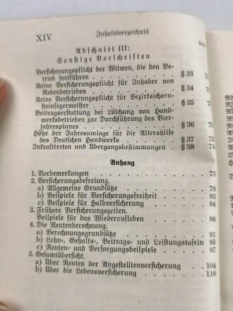 "Gesetz über die Altersversorgung für das Deutsche Handwerk nebst Durchführungsverordnung" datiert 1939, 121 Seiten, gebraucht, DIN A6