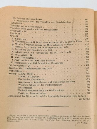 "Unterrichtsbuch für Soldaten" E. Ausgabe für mot. Truppen, Kriegsausgang 1942, 369 Seiten, Titelseite geklebt