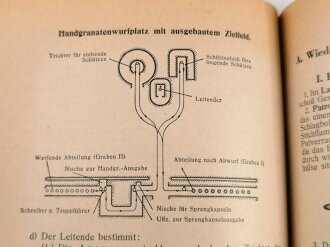 "Unterrichtsbuch für Soldaten" E. Ausgabe für mot. Truppen, Kriegsausgang 1942, 369 Seiten, Titelseite geklebt