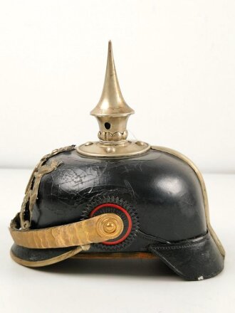 Württemberg, Pickelhaube für einen einjährig Freiwilligen im Grenadier Regiment 119 oder 123.. Ungereinigtes Stück