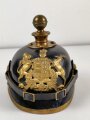 Württemberg, Pickelhaube für Mannschaften im Feldartillerie Regiment Nr. 13. Kammerstück, der Kinnriemen höchstwahrscheinlich alt ergänzt