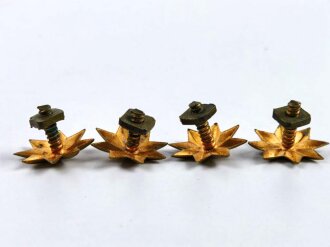 4 x Sternschraube für eine Pickelhaube für Offiziere. jeweils 21mm Kantenlänge