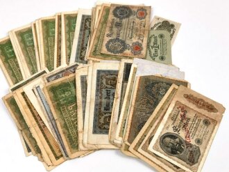 Stapel Geldscheine aus Nachlass