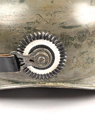 1. Weltkrieg Preußen, Ersatzpickelhaube aus Blech. war sicherlich mal komplett zerlegt, in Teilen nachlackiert, von dem Stempel halte ich nichts.