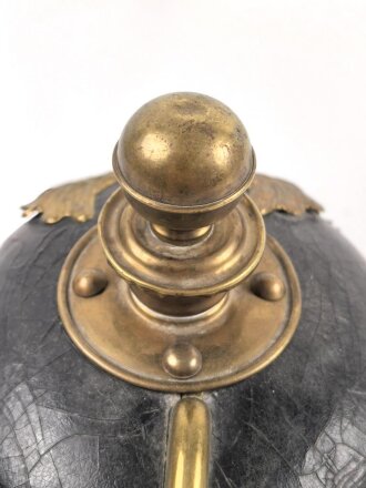 Preussen, Pickelhaube für Mannschaften der Artillerie. Höchstwahrscheinlich aus Teilen zusammengestellt