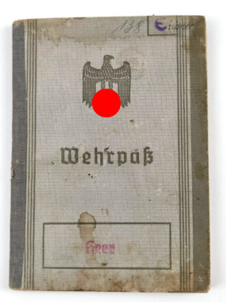 Heer, Wehrpaß eines ehemaligen HJ Führer, ausgestellt beim Wehrbezirkskommando Neumünster 1936