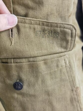 U.S. WWI AEF tunic, dated 1917. Soldier was a part of 80th Infantry Division , which saw heavy action in the Somme Offensive of 1918 and in the Meuse, Argonne area. Overseas twice.