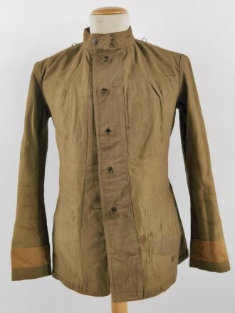 U.S. WWI AEF tunic, dated 1917. Soldier was a part of 80th Infantry Division , which saw heavy action in the Somme Offensive of 1918 and in the Meuse, Argonne area. Overseas twice.