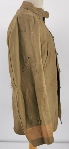 U.S. WWI AEF tunic, dated 1917. Soldier was a part of 80th Infantry Division , which saw heavy action in the Somme Offensive of 1918 and in the Meuse, Argonne area. Overseas twice.