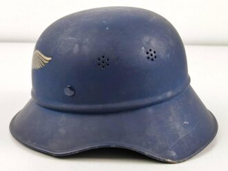 Stahlhelm Luftschutz in sehr gutem Gesamtzustand. Tiefdunkelblau, Innenfutter und Kinnriemen aus Ersatzmaterial