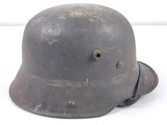 Stahlhelm Modell 1916. Bei der Wehrmacht weiterverwendet. Hersteller Si 66, ungereinigtes Stück