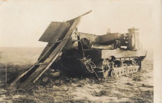 1. Weltkrieg Foto zerstörter französischer Tank, 14 x 9 cm