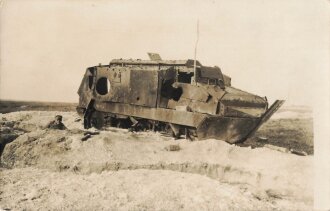 1. Weltkrieg Foto  zerstörter Tank in Frankreich, 14...