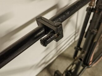 Fallschirmjäger Klappfahrrad Wehrmacht. Restauriertes Stück in gutem Gesamtzustand, extem selten. Die Frachtkosten bitte anfragen, nur Speditionsversand möglich