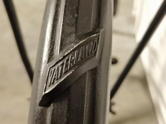 Fallschirmjäger Klappfahrrad Wehrmacht. Restauriertes Stück in gutem Gesamtzustand, extem selten. Die Frachtkosten bitte anfragen, nur Speditionsversand möglich