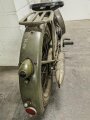 Steyr Daimler Puch AG, 125ccm Motorrad Baujahr 1941. Originale Wehrmachtslackierung, neuzeitlich lediglich der Komet am Schutzblech ergänzt.