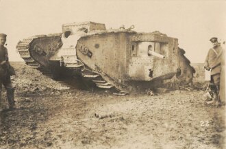 1. Weltkrieg Foto  abgeschossener englischer Tank , 13  x 8,5 cm