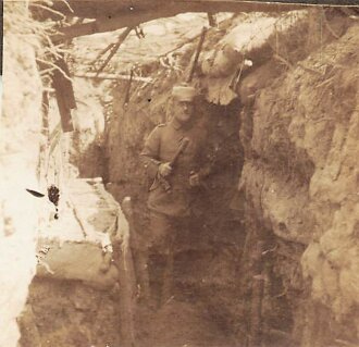 1. Weltkrieg Foto " Im Schützengraben"...