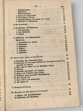 "Der Rekrutenunteroffizier - Anleitung zur Ausbildung von Rekruten" datiert 1938, 87 Seiten, DIN A5